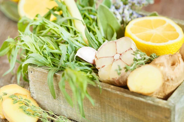 malzemeler, baharat ve otlar mezarda