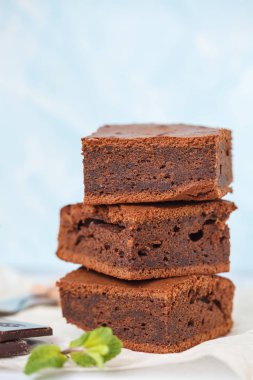 Ev yapımı Koyu Çikolatalı Kek