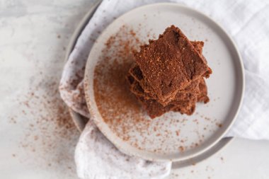 Bir yığın sağlıklı vegan kek dilimleri. Sağlıklı Diyet sebze