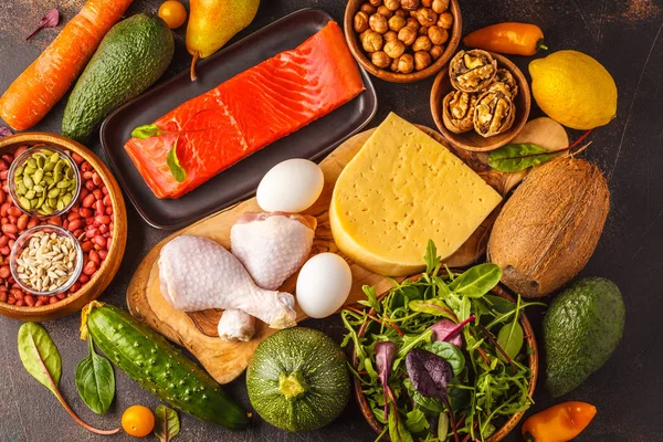 Conceito de dieta cetogênica. Fundo alimentar equilibrado com baixo teor de carboidratos — Fotografia de Stock