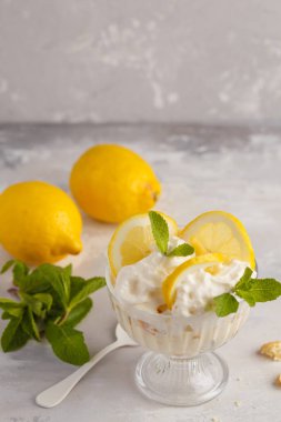 Limon tatlı. İngilizce limon önemsememek, cheesecake, krem şanti, 