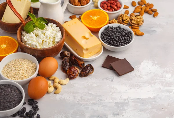 Egészséges táplálkozás Fogyókúra koncepció. kalcium élelmiszer, élelmiszer-háttér, — Stock Fotó