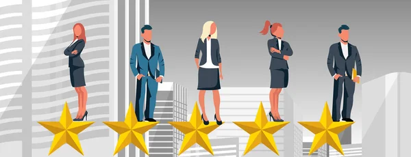 顧客サービスイラストの評価 ウェブサイトの評価フィードバックとレビューの概念 5つの大きな星の上に立って5つのビジネスの人々 平面ベクトル図 — ストックベクタ