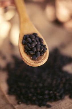 Tahta kaşık siyah fasulye 