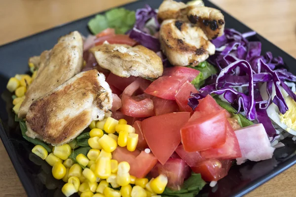 çiğ sebze yemek hizmetleri kurumsal etkinlikler, düğünler, salata tavuk.