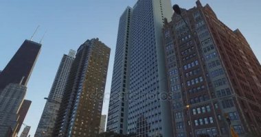 Yumuşak, düşük açılı izleme atış, Chicago rides bir arabadan çekilen