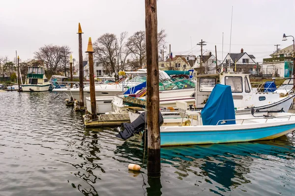 Bateaux de pêche sur la jetée de Jamaica Bay, Brooklyn — Photo