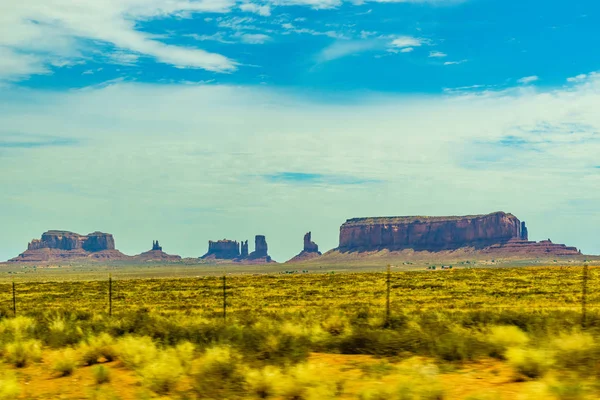 Droga prowadząca do Monument Valley — Zdjęcie stockowe