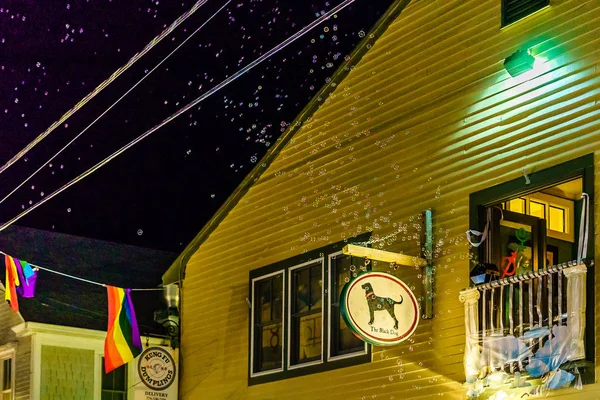 Provincetown Massachusetts Ağustos 2017 Cape Cod Provincetown sonundaki sakinleri ve turistler bir büyük gay nüfusa sahiptir.. — Stok fotoğraf