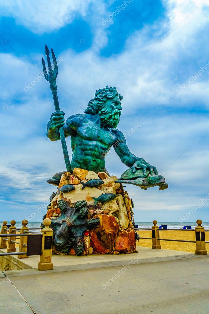 Virginia Beach Boardwalk, Virginia Beach US 12 de septiembre de 2017 Monumento estatua de