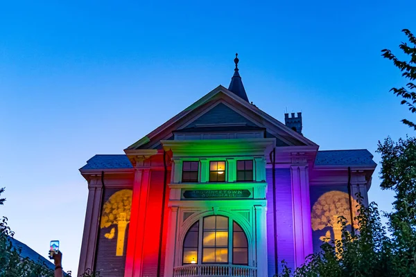Cape Cod Provincetown Massachusetts US August 20 2019 Town Hall of Provincetown has a large gay population of residents and tourists — 스톡 사진