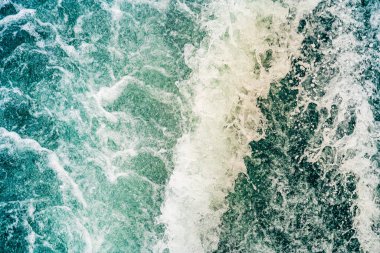 Köpüklü, jetli, Cape CodUS akıntılı Atlantik deniz suyu.