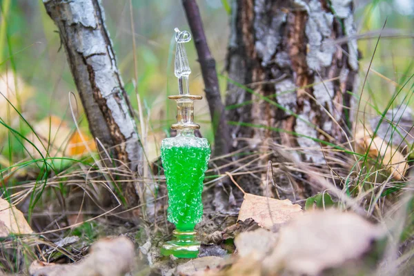 şişe zehir, zehirli kapsül, Cadılar Bayramı