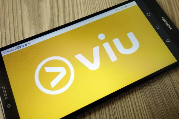 Konskie, Poland - December 21, 2019: Λογότυπο παρόχου βίντεο Viu streaming στο κινητό τηλέφωνο — Φωτογραφία Αρχείου