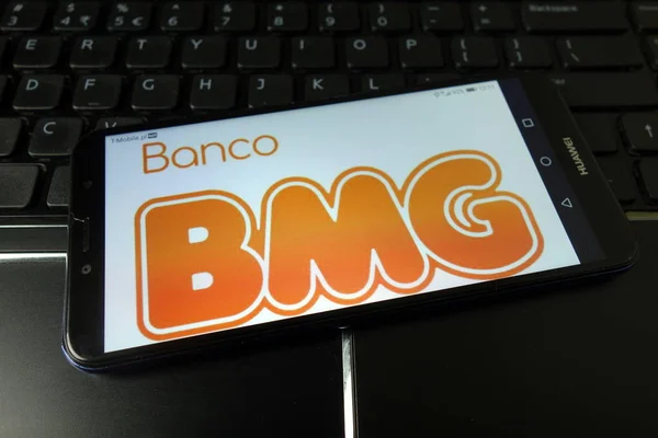 KONSKIE, POLAND - January 11, 2020: Banco Bmg logo on mobile phone — Stock Photo, Image