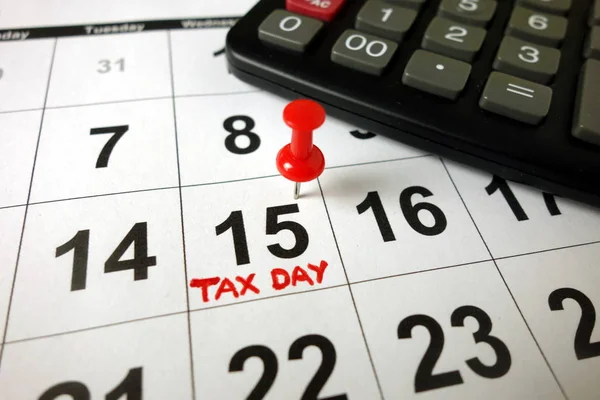 USA tax due date marked on calendar - 15 April 2020