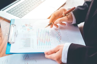kalemle iş kağıt üzerinde yazılı ver. Rapor hesap