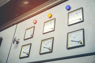 ndustrial elektrik anahtarı paneli