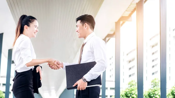 Business partnership handshaking after striking deal outdoors at — Stock Photo, Image