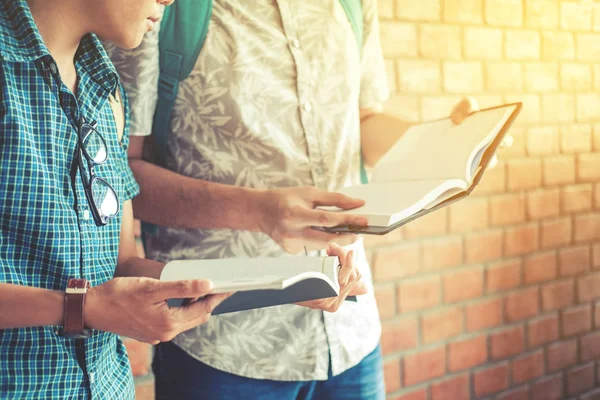 Üniversitesi Eğitim ve clas bir kitap okuma arkadaş eğitimi