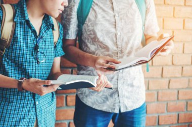 Üniversitesi Eğitim ve clas bir kitap okuma arkadaş eğitimi