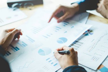 Planlama strateji ne üzerinde çalışma çözümleme toplantı iş adamları