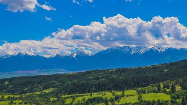 Güzel bir huysuz ayaz manzara tasvir eden fotoğraf. 