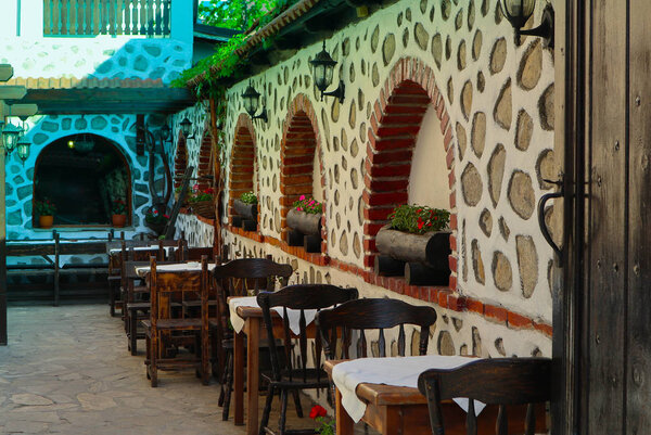 Традиционный болгарский сельский ресторан механа интерьер
. 