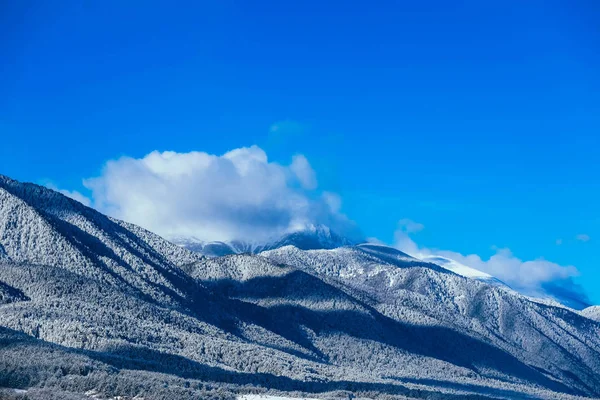 Pic de neige de montagne, belle toile de fond naturelle d'hiver. Plateau de glace o — Photo