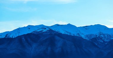 Dağ kar tepe, güzel doğal kış zemin. Buz en iyi o