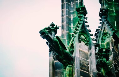 Çek mimari, korkutucu gargoyle heykel, Gotik Tapınağı deco