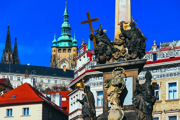 Tschechisch, Prag, gotische Skulptur, Teil der Säule des Heiligen — Stockfoto