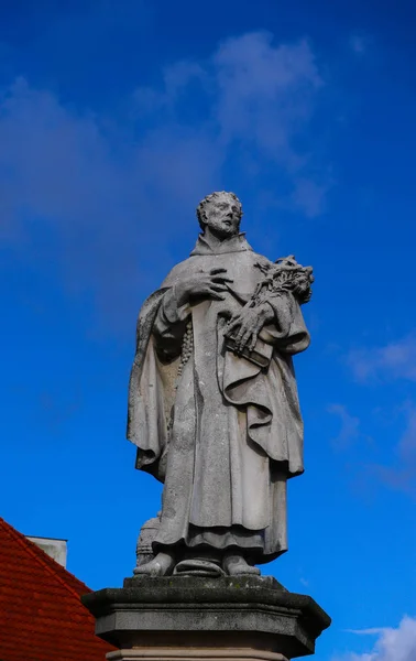 Ceco, Praga, scultura gotica di Filippo Benizi de Damia — Foto Stock