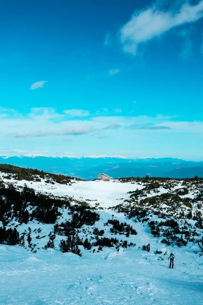 Winterwandelroute Door Bergen Sneeuw Openbaar Chalet Achtergrond Mooi Zonnig Weer — Stockfoto