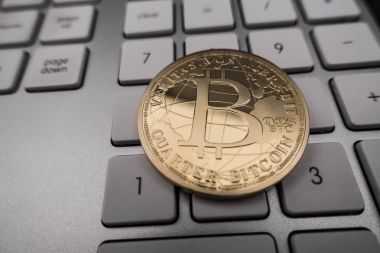 bitcoin Hediyelik eşya sikke üzerinde klavye