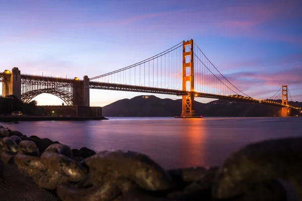 Golden gate-bron i san francisco Kalifornien efter solnedgången — Stockfoto