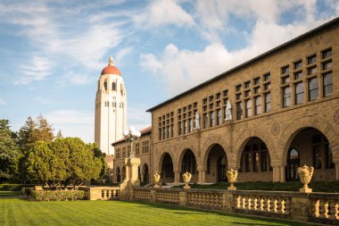 Stanford Üniversitesi ana Quad