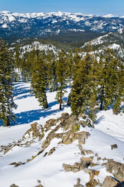 Paisaje de invierno del resort alpino — Foto de Stock