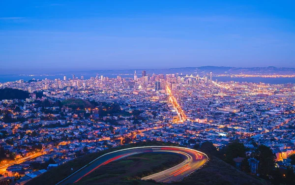 Paesaggio urbano notturno di San Francisco — Foto Stock