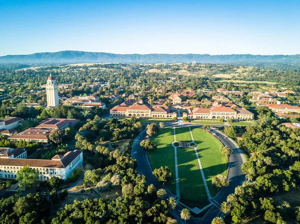 Vue par drone de l'Université Stanford — Photo