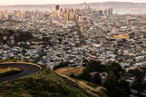 Paesaggio urbano notturno di San Francisco — Foto Stock
