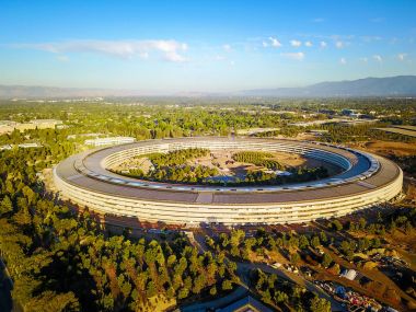 Apple yeni kampüs yapım aşamasında Cupetino hava fotoğrafı