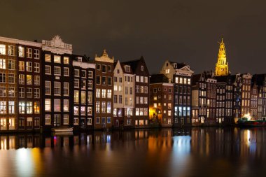 Gece güzel manzaraya Amsterdam Tarih 