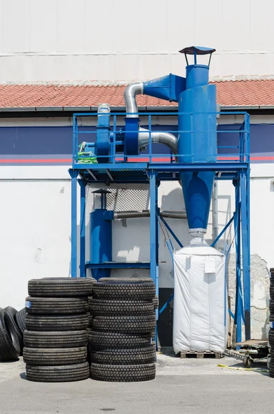 Endüstriyel toz toplama kamyon lastik kaplama fabrikası