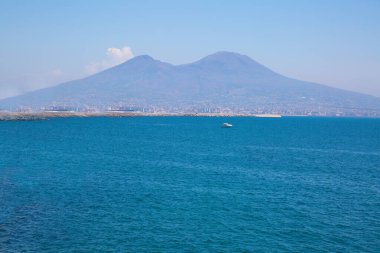 Napoli Körfezi (Napoli Körfezi), Vezüv yanardağı. Güzel deniz manzarası, güzel manzara, İtalya.