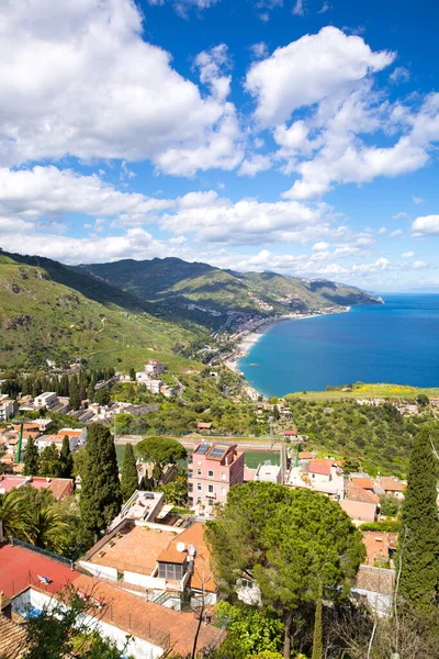 Sicilië Italië Ionische Zee Prachtige Bergen Landschap Heldere Zomerdag Taormina — Stockfoto