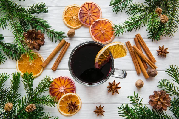 Christmas Winter Hot Drinking Oranges Cinnamon Anise Star Spice White — Stock Photo, Image