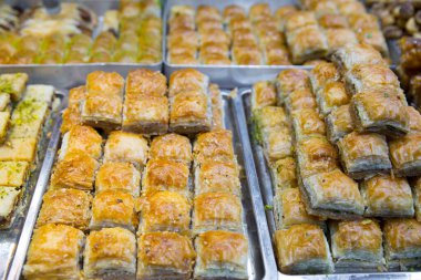 Fıstıklı, ballı ve cevizli Türk tatlısı Baklava. Lezzetli Türk lezzetleri. 