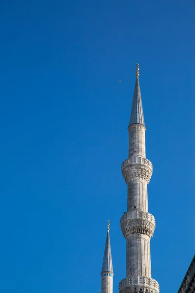 Minaretten Bue Sky Sluiten Blauwe Moskee Istanboel Turkije — Stockfoto