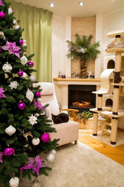 Uma Acolhedora Sala Estar Decorada Para Celebrar Natal Ano Novo — Fotografia de Stock